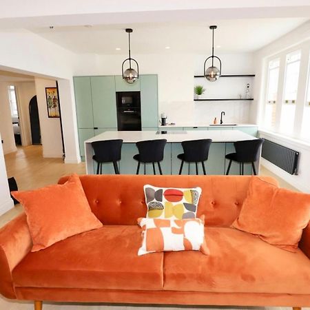 Newly Refurbished W/ River Views لندن المظهر الخارجي الصورة