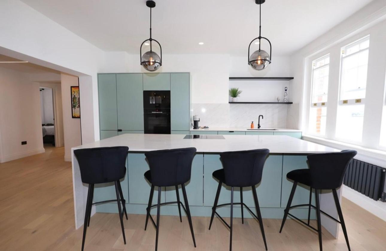 Newly Refurbished W/ River Views لندن المظهر الخارجي الصورة