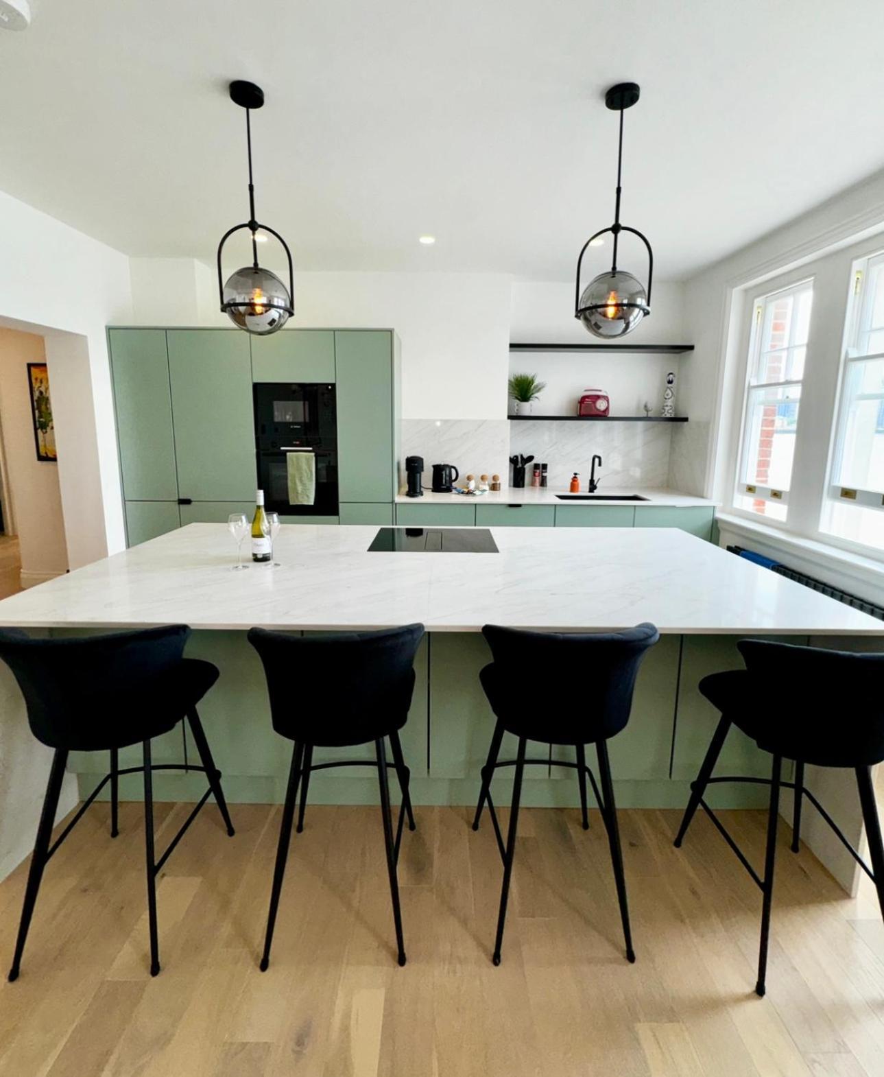Newly Refurbished W/ River Views لندن المظهر الخارجي الصورة