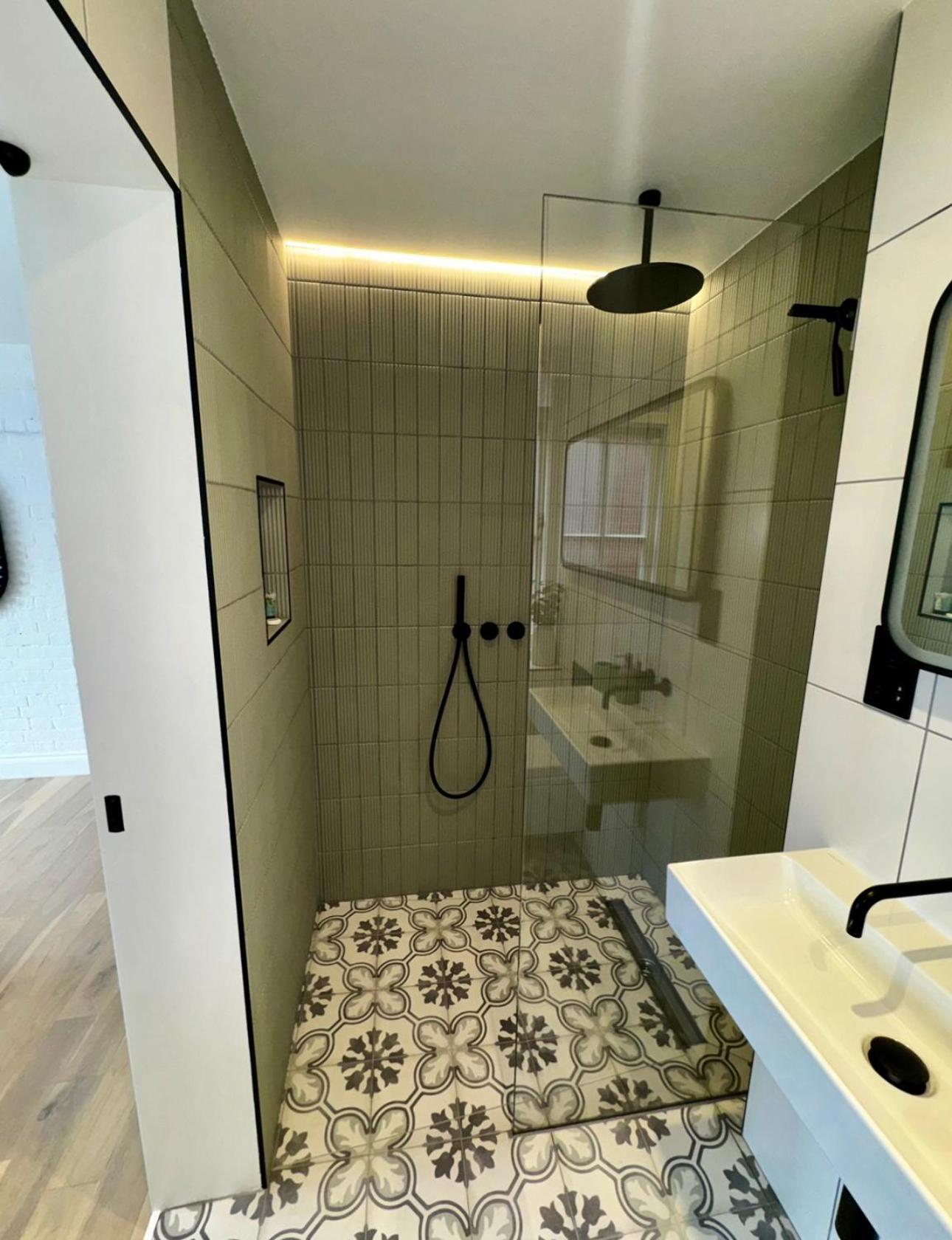 Newly Refurbished W/ River Views لندن المظهر الخارجي الصورة