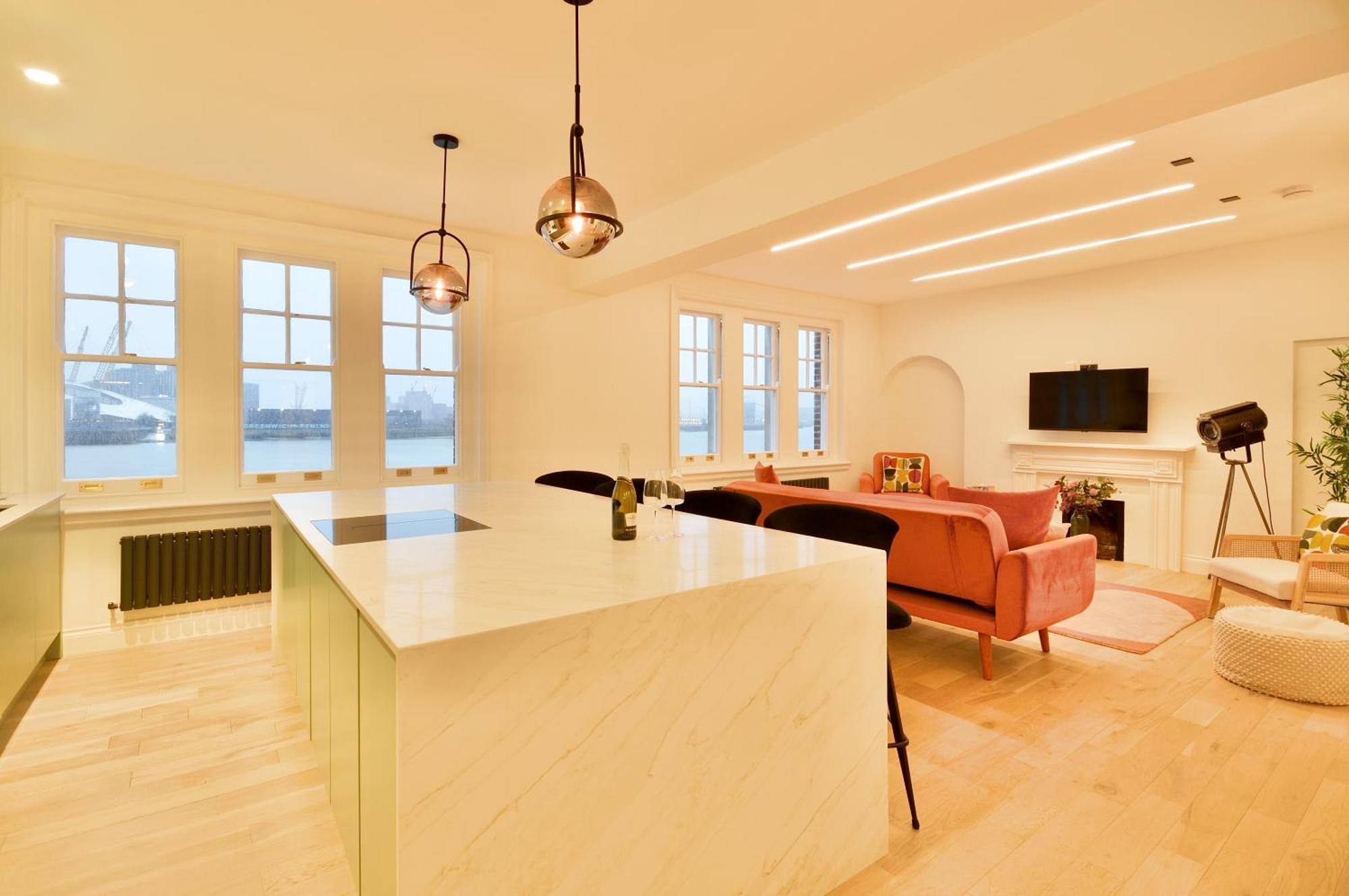 Newly Refurbished W/ River Views لندن المظهر الخارجي الصورة