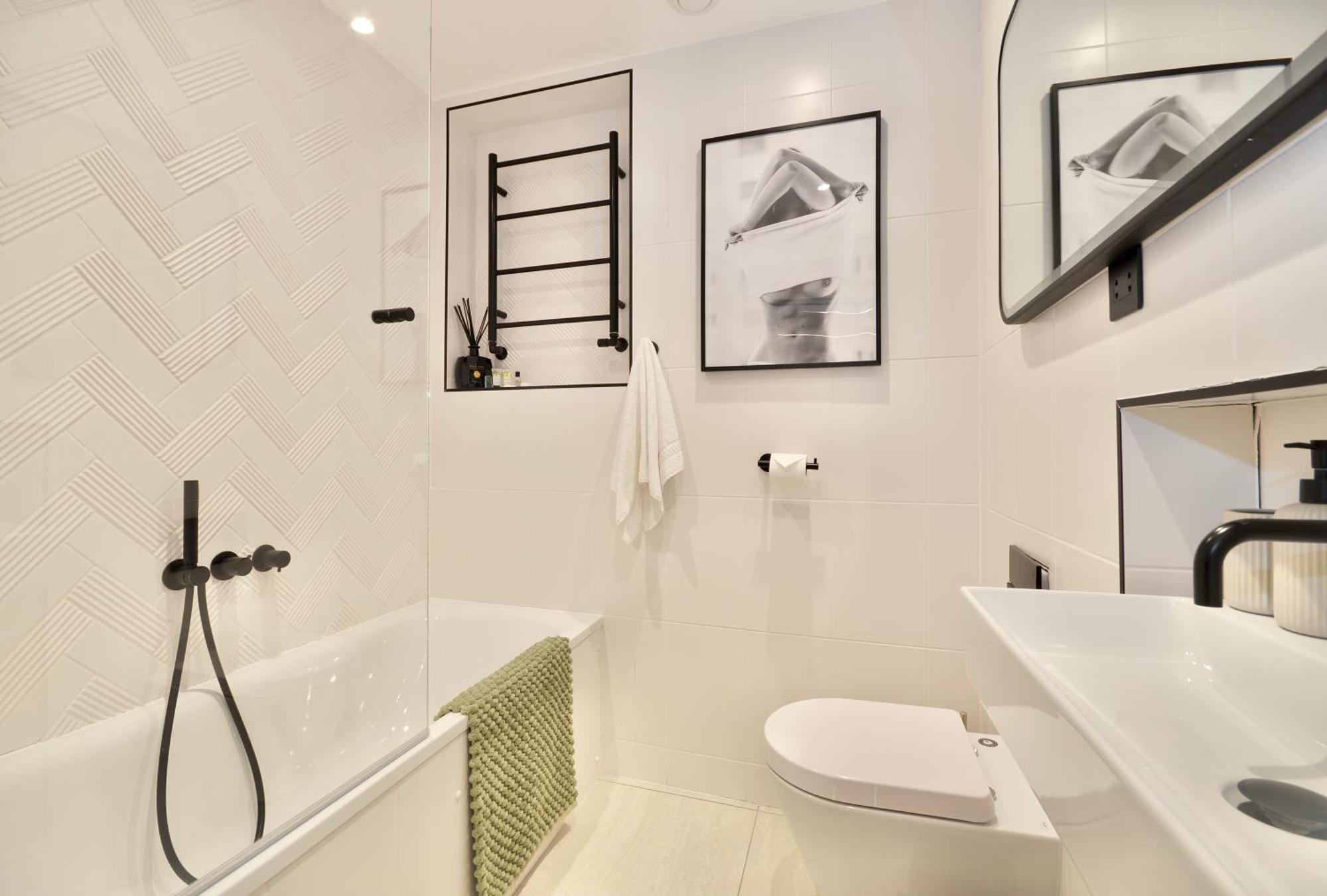 Newly Refurbished W/ River Views لندن المظهر الخارجي الصورة