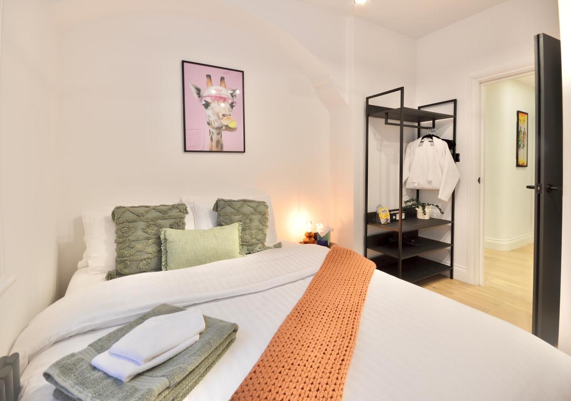 Newly Refurbished W/ River Views لندن المظهر الخارجي الصورة